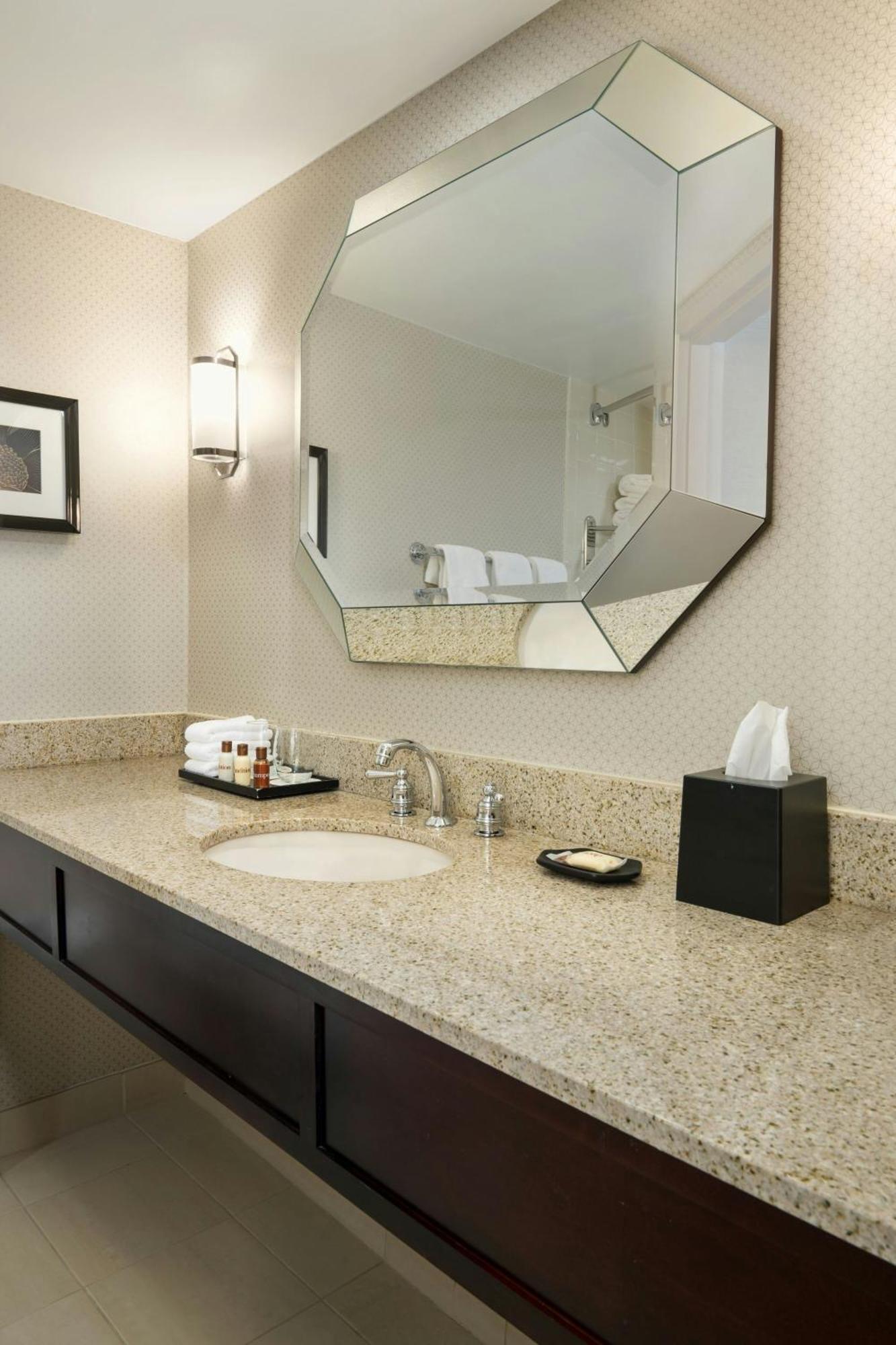 Sheraton Charlotte Airport Kültér fotó